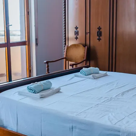 Gallipoli, Faro Blu アパート *