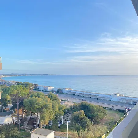 Gallipoli, Faro Blu アパート